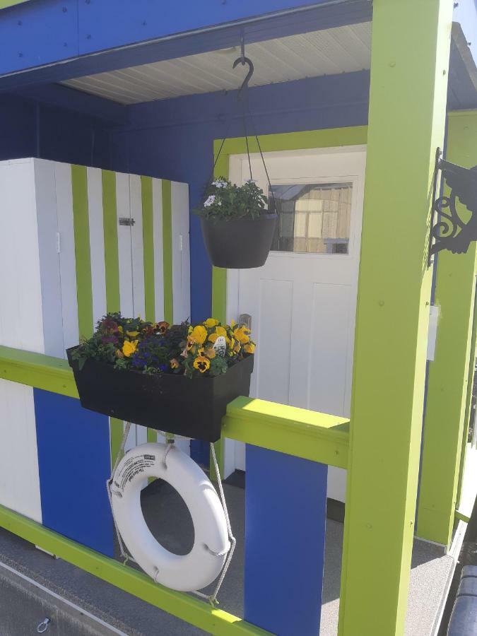 A Float Home B&B In Fisherman'S Wharf Bed & Breakfast 2*